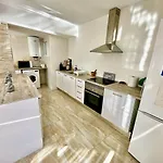 Boutique By The Sea Appartamento *
