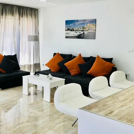 Boutique By The Sea لقنت