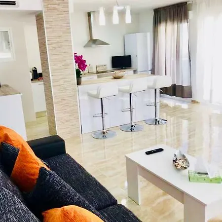 Apartment Boutique By The Sea *