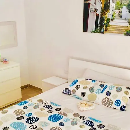 Apartment Boutique By The Sea
