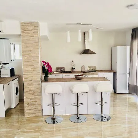 Apartment Boutique By The Sea