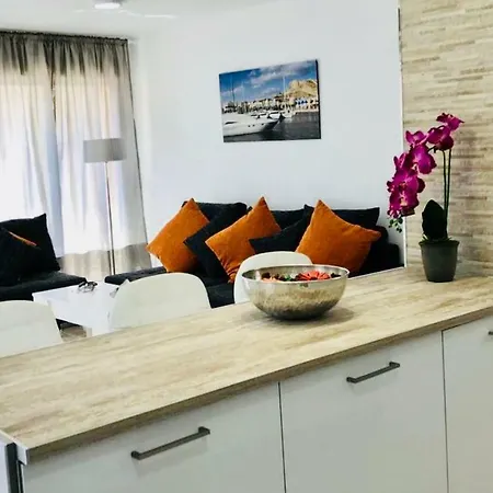 Apartment Boutique By The Sea *