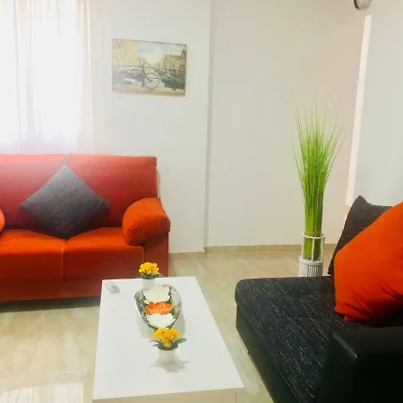 Boutique By The Sea Apartment *