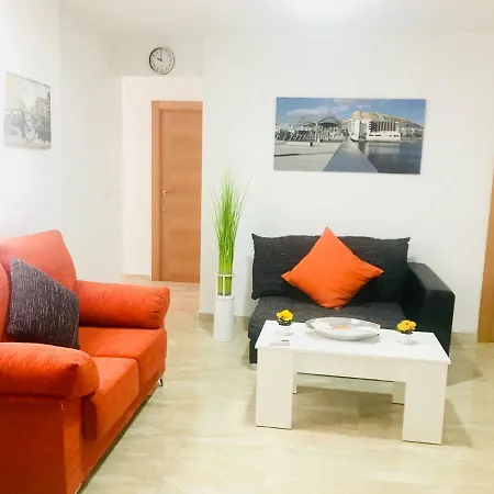 Boutique By The Sea Apartment *